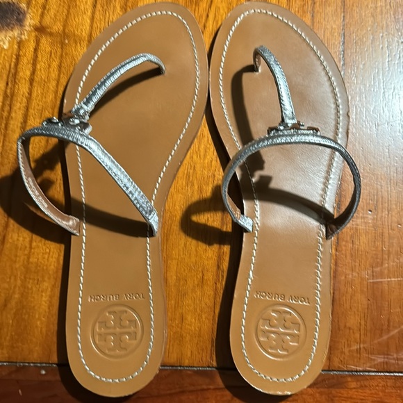 Tory Burch T-Strap Sandals size 8.5 - Picture 3 of 5